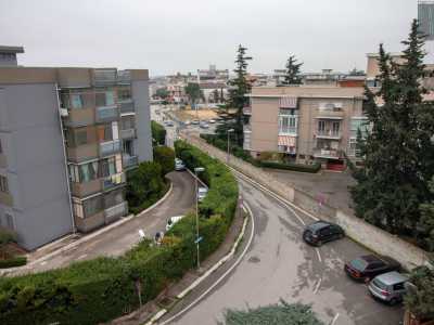 Anche l�altra parte del rione, il Villaggio del Lavoratore, deve il suo appellativo alla fabbrica, visto che nacque nel 1950 proprio per dare un�abitazione alle migliaia di lavoratori occupati nell�industria